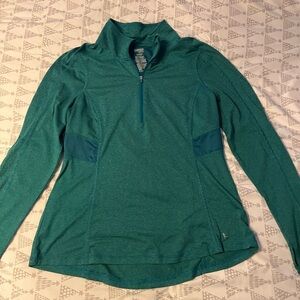 Women’s athletic top